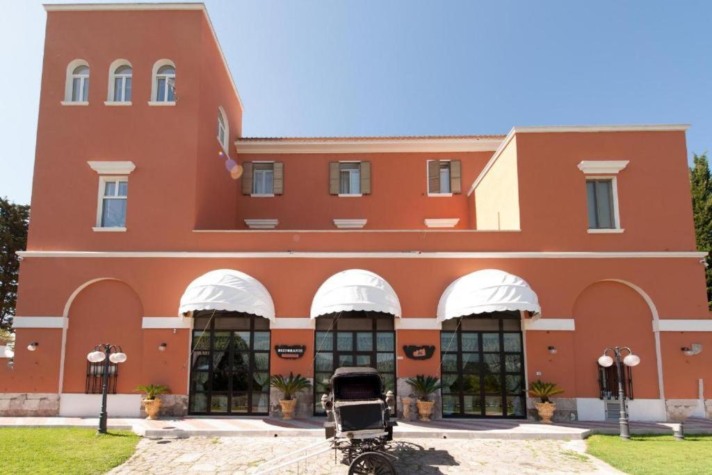Il Postiglione Hotel - Sala Ricevimenti Minturno Exterior photo