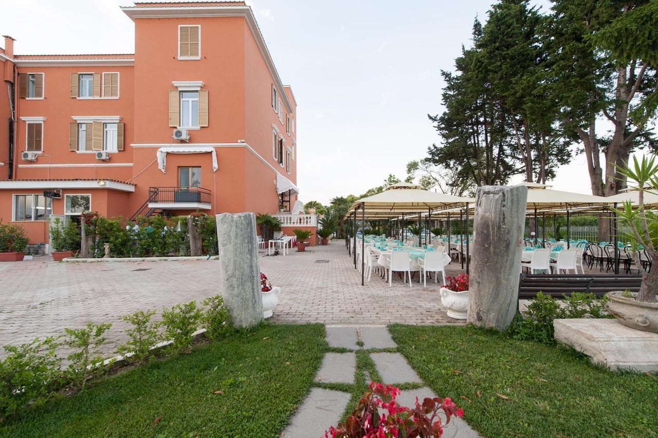 Il Postiglione Hotel - Sala Ricevimenti Minturno Exterior photo